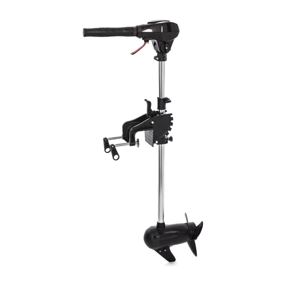 Wattkeel P150 electric outboard motor, side view Wattkeel P150 electric outboard motor seen from the side, with transom bracket and battery cable
