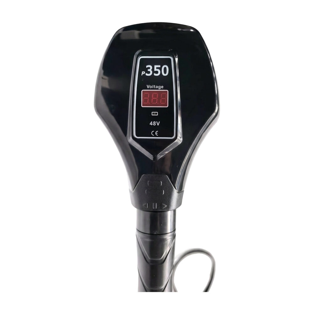 Wattkeel P350 control head Wattkeel P350 control head with battery display, tiller handle and coiled power cable